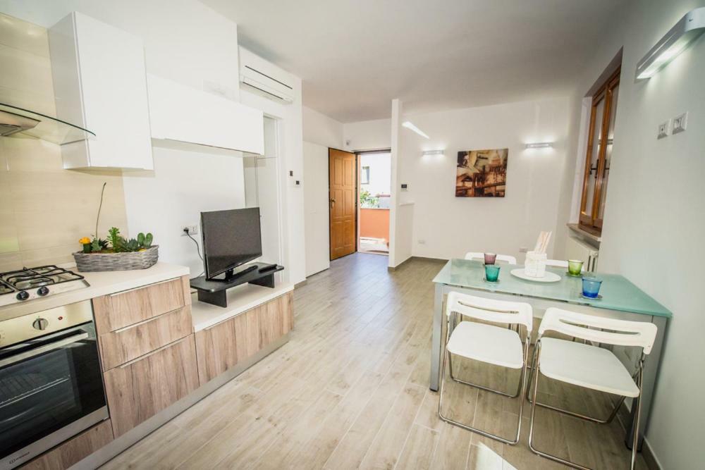 Appartamenti Vicino Al Mare ชิวิตาโนวา มาร์เค ภายนอก รูปภาพ