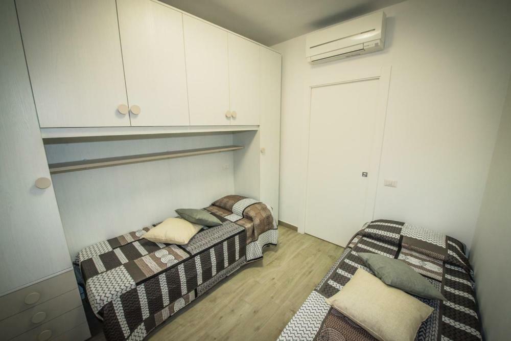 Appartamenti Vicino Al Mare ชิวิตาโนวา มาร์เค ภายนอก รูปภาพ
