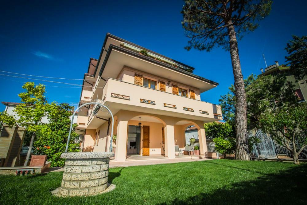 Appartamenti Vicino Al Mare ชิวิตาโนวา มาร์เค ภายนอก รูปภาพ